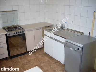 Zespół trzech budynków mieszkalno - gospodarczych. Posadowionych na działce ponad 1200m2( cena ziemi na tym terenie to min. 900pln/1m2). - 2