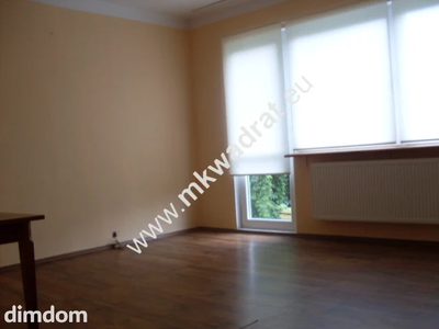 Zespół trzech budynków mieszkalno - gospodarczych. Posadowionych na działce ponad 1200m2( cena ziemi na tym terenie to min. 900pln/1m2). - 3