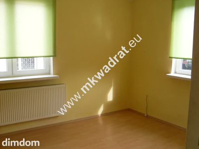 Zespół trzech budynków mieszkalno - gospodarczych. Posadowionych na działce ponad 1200m2( cena ziemi na tym terenie to min. 900pln/1m2). - 4
