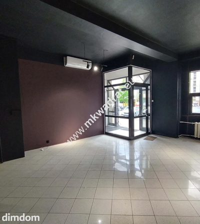 Lokal użytkowy z witryną przy głównej ulicy -Praga - 5