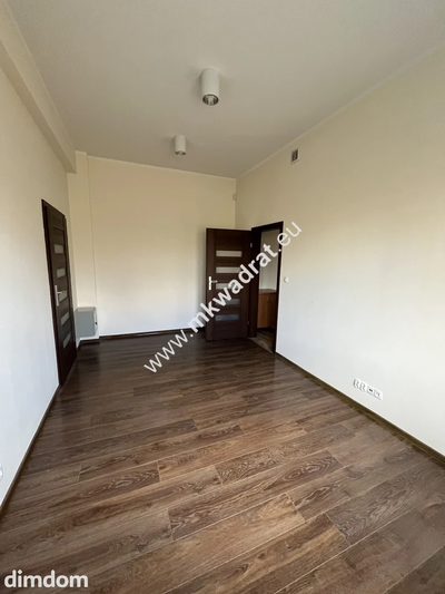 4 pokoje biurowe 65m2, MEDIA , 3 m-ca parking - 2