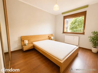 Na wynajem jasne i komfortowe 2-pokojowe mieszkanie o powierzchni 54 m², położone na kameralnym, zamkniętym osiedlu na Krzykach. - 4