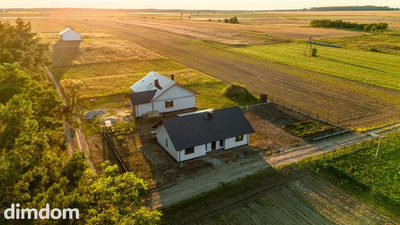 Dom parterowy przy lesie i jeziorze z dużą działką - 4