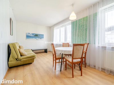 M 50M2 / 3 POKOJE / BALKON / GARAŻ / ZIELONO - 2
