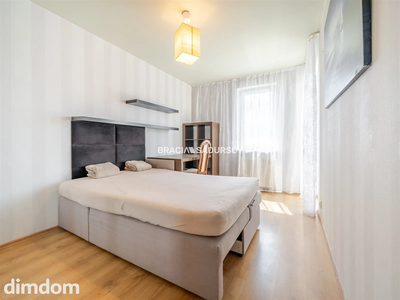 M 50M2 / 3 POKOJE / BALKON / GARAŻ / ZIELONO - 4