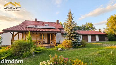 Dom ze stajnią na działce 8256 m²-Kochanówka