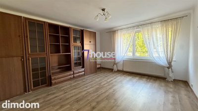 Na wynajem funkcjonalne mieszkanie o powierzchni 35 m², położone w Bytomiu - dzielnica Stroszek ul. Tysiąclecia. Lokal składa się z przestronnego salonu, osobnej kuchni, łazienki z toaletą oraz przed…