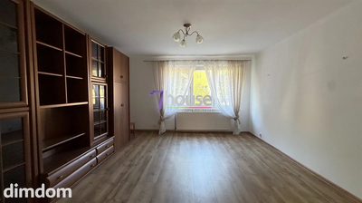 Na wynajem funkcjonalne mieszkanie o powierzchni 35 m², położone w Bytomiu - dzielnica Stroszek ul. Tysiąclecia. Lokal składa się z przestronnego salonu, osobnej kuchni, łazienki z toaletą oraz przed… - 4