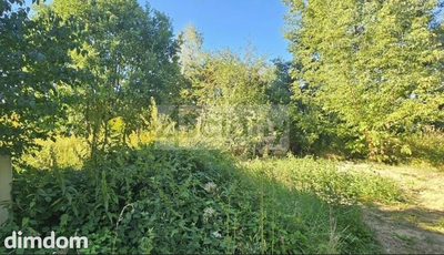 Do sprzedania działka budowlana o powierzchni 1 066 m2 położona w miejscowości Rusiec, gmina Nadarzyn. Dojazd do działki drogą utwardzoną. Nieruchomość w kształcie czworokąta o bokach 48 m x 38 m (dł…