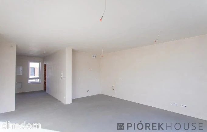 Dwupoziomowe mieszkanie w Markach - 114745032.jpg