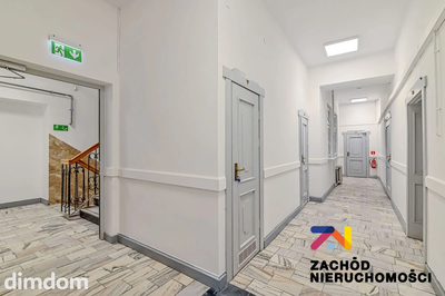 Mamy przyjemność zaprezentować Państwu budynek/ lokale użytkowe w samym centrum miasta przy ul.  Generała Władysława Sikorskiego 9. - 4