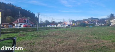 Działka pod usługi lub zabudowe jednorodzinną - 2