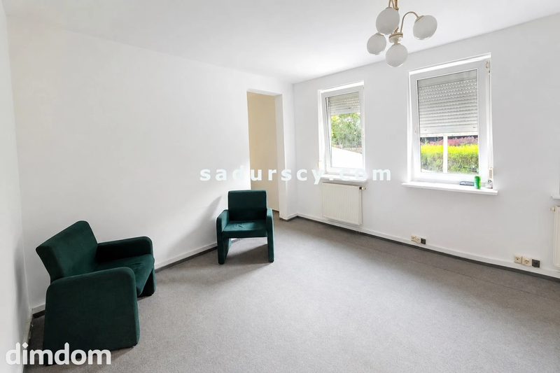 Lokal biurowy 40m 2  na zamkniętym osiedlu   w Piasecznie,   na parterze. Spokojna ulica  w pobliżu centrum,  teren ogrodzony, wejście w oficynie. - dd_c43ea97e_lw_BS8-LW-317111-13_1.jpg