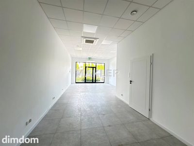 Lokal w nowoczesnym kompleksie Niemcz - 2