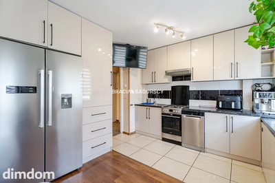 3 pok/ duży balkon/ winda/ ul. Walerego Sławka. - 3