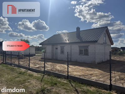Dom parterowy w stanie surowym zamkniętym. - 2