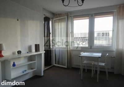 Mieszkanie o powierzchni 43 m² , znajduje się na 6. piętrze w 10-piętrowym bloku z lat 60-tych. - 4