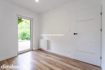 3 pok z dużym ogrodem- ul.Grabówki w Wieliczce - 2