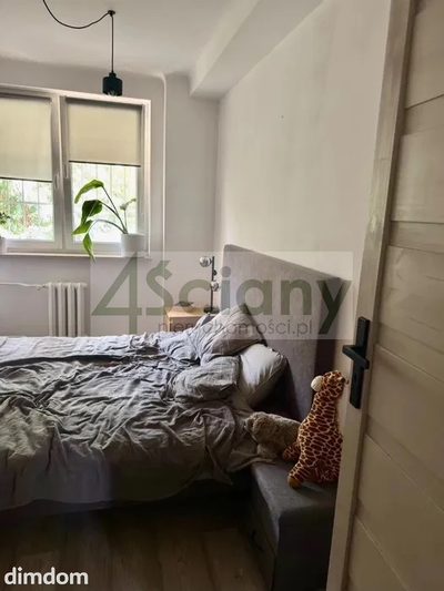 2-pokojowe mieszkanie o pow. 42 m² położone na parterze w 3 piętrowym bloku z 1951 roku . - 4