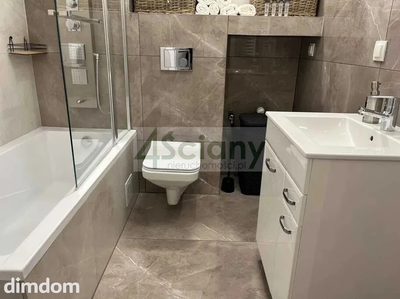 Mieszkanie 44m znajduje się na 4 piętrze w apartamentowcu . - 4