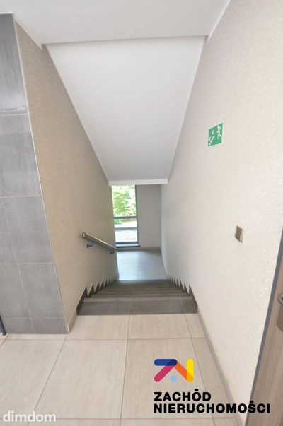 Do wynajęcia bardzo atrakcyjne, jasne i ustawne mieszkanie 2 pokojowe o powierzchni ok. 40 m2, usytuowane na parterze nowego budynku z windą, z 2017 roku. Budynek zlokalizowany na na cichym i spokojn… - 4