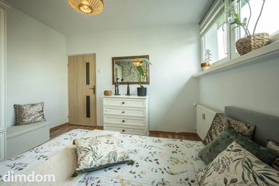 Dwa pokoje, balkon i spokój na ostatnim piętrze - 4
