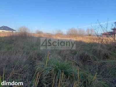 Działka z wydanymi warunkami zabudowy. - 4