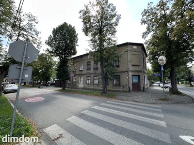 Narożna kamienica w Pabianicach - 290 m²