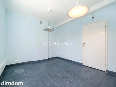 Budynek handlowo-mieszkanly Centrum Skawiny - 2