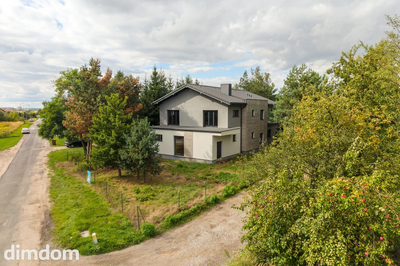 Dom z niezależnym lokalem pod gabinet lub biuro. - 3
