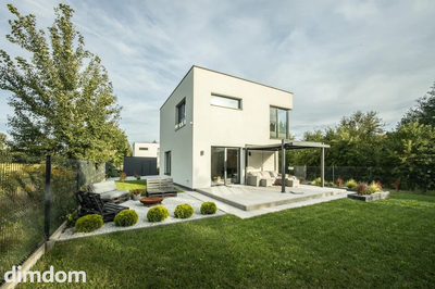 Funkcjonalny dom wolnostojący pośród zieleni - 2