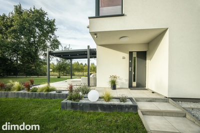 Funkcjonalny dom wolnostojący pośród zieleni - 3
