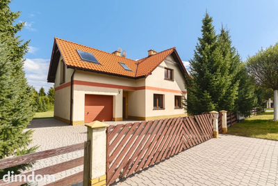 Dom na strzeżonym osiedlu | Duża ładna działka - 5