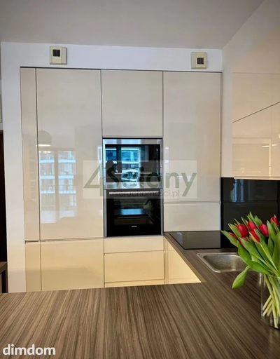 Mieszkanie jednopokojowe 39.08m znajduje się w apartamentowcu wybudowanym w 2010 roku. - 2