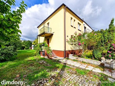 Dom piętrowy Karłowice, działka 616 m²