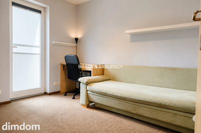2 pok (oddzielne) 34m2  blisko centrum z garażem - 3