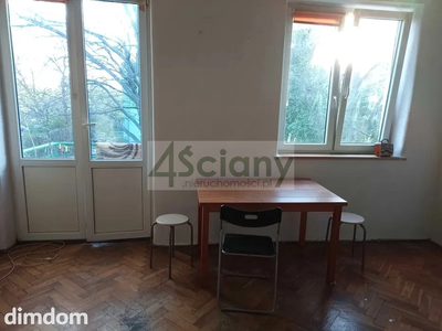 1-pokojowe mieszkanie 34m zlokalizowane  1 piętrze w 2 piętrowym budynku z lat 30-tych.