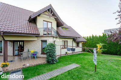 Dom w Centrum Kocmyrzowa, dwa wejścia, garaż - 2