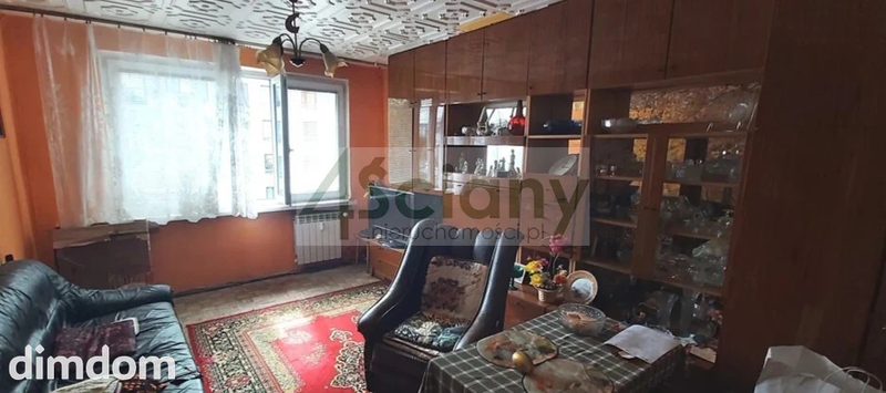 Mieszkanie 48.2 m znajduje się na 3 pietrze w 4 piętrowym bloku z 1967 roku . - 115324221.jpg