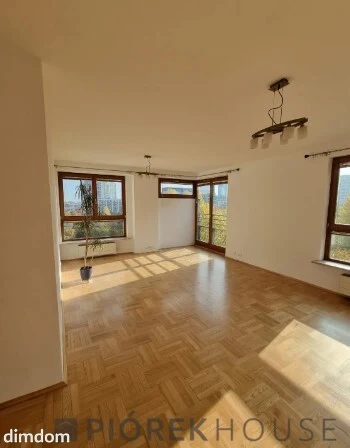 4-pokojowe mieszkanie w Śródmieściu