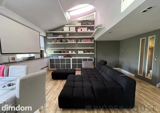 Dwupoziomowe mieszkanie na Woli - 115504158.jpg