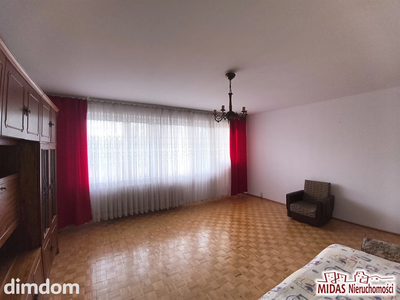 1 piętro 60,7m2, 3 pokoje, loggia ul.Broniewskiego - 2