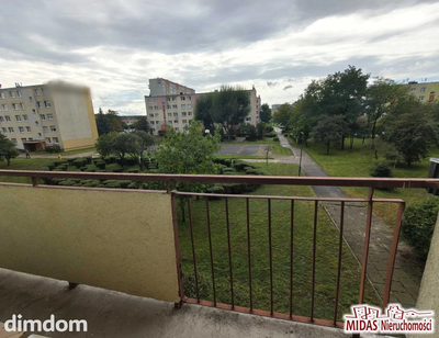 1 piętro 60,7m2, 3 pokoje, loggia ul.Broniewskiego - 4