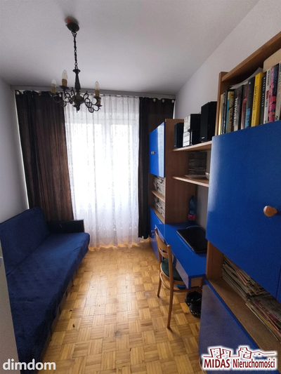 1 piętro 60,7m2, 3 pokoje, loggia ul.Broniewskiego - 5