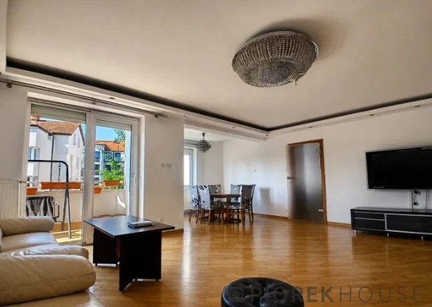 5-pokojowe mieszkanie w dzielnicy Włochy - 115587994.jpg