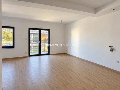 2 poziomowe mieszkanie z balkonami w Wieliczce - 3