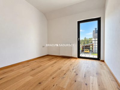 2 poziomowe mieszkanie z balkonami w Wieliczce - 2